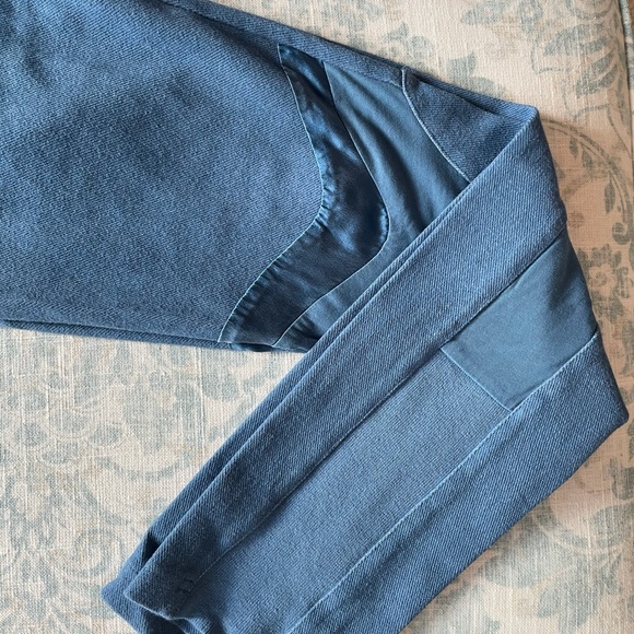 Fashionable legging - Picture 1 of 5